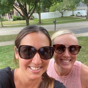 Meet your Posher, Angela